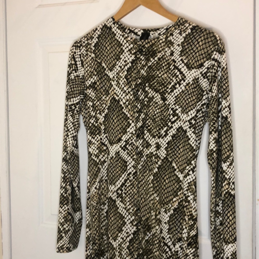 NWT Norma Kamali dress. Scale python for color.